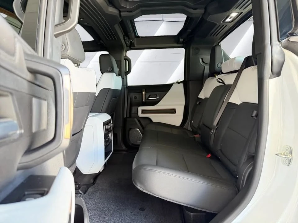 2023 GMC Hummer EV - Image 11 of 20