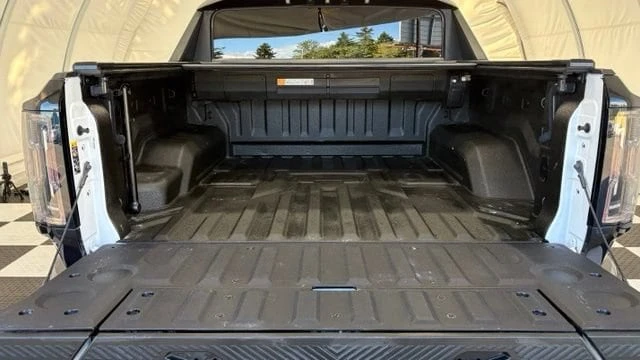 2023 GMC Hummer EV - Image 5 of 20