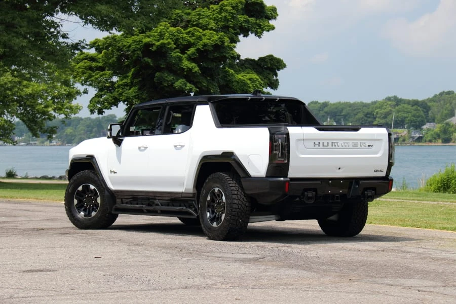 2023 GMC Hummer EV - Image 11 of 24