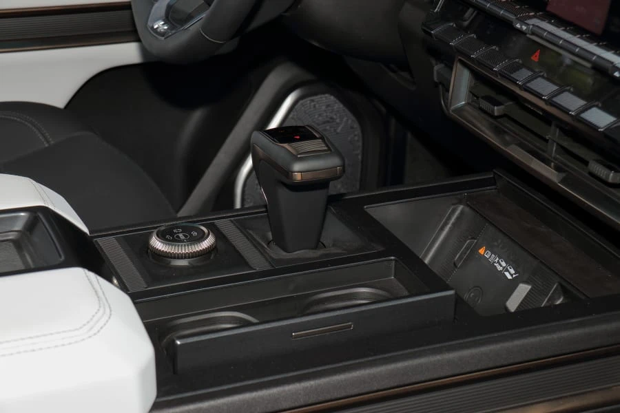 2023 GMC Hummer EV - Image 22 of 24