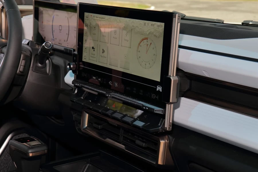 2023 GMC Hummer EV - Image 13 of 24