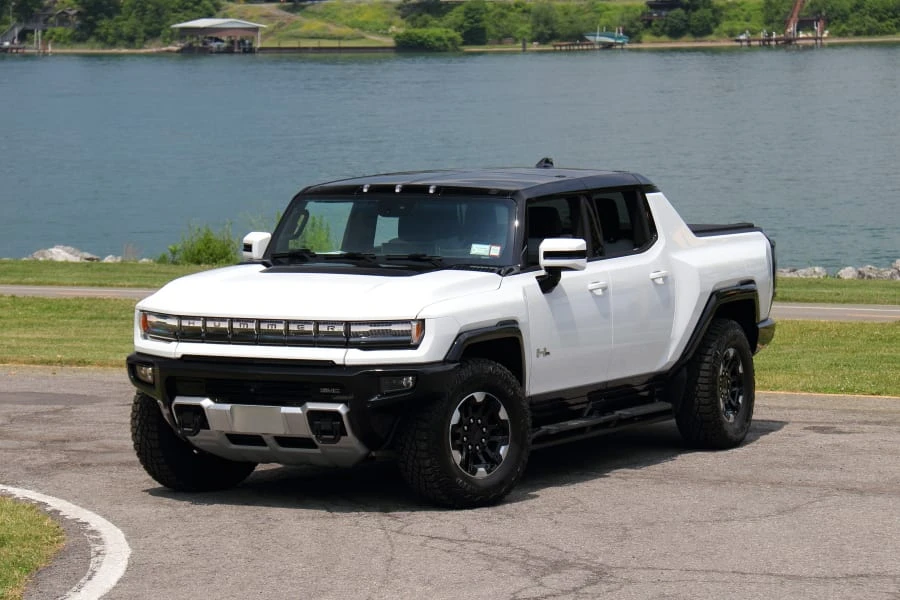 2023 GMC Hummer EV - Image 7 of 24
