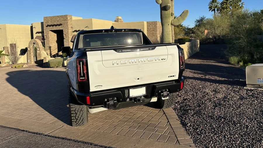2023 GMC Hummer EV - Image 5 of 31