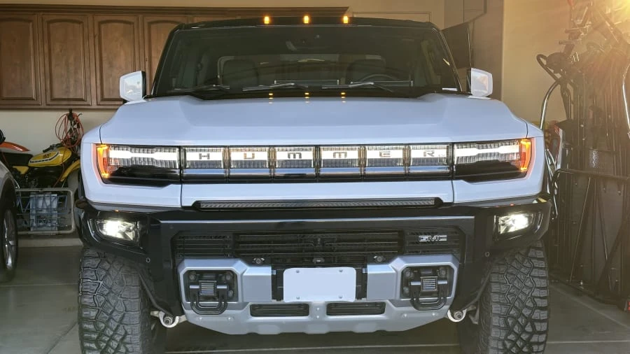 2023 GMC Hummer EV - Image 4 of 31