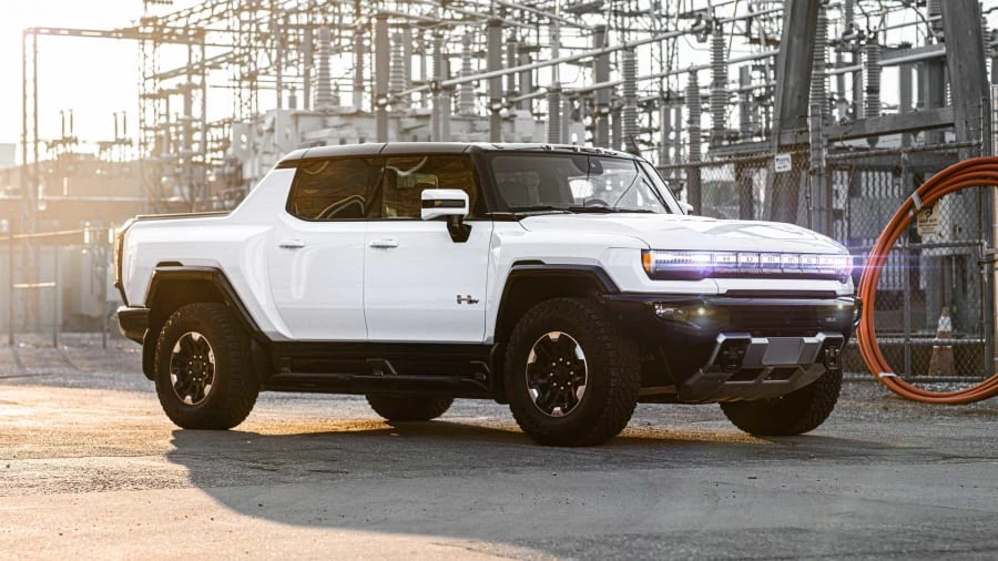 2023 GMC Hummer EV - Image 11 of 14