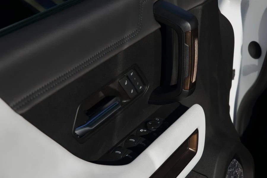 2023 GMC Hummer EV - Image 26 of 31