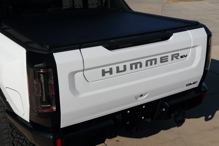 2023 GMC Hummer EV - Image 20 of 31