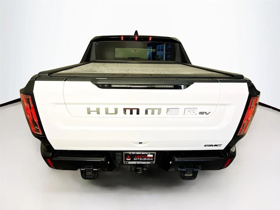 2023 GMC Hummer EV - Image 9 of 17
