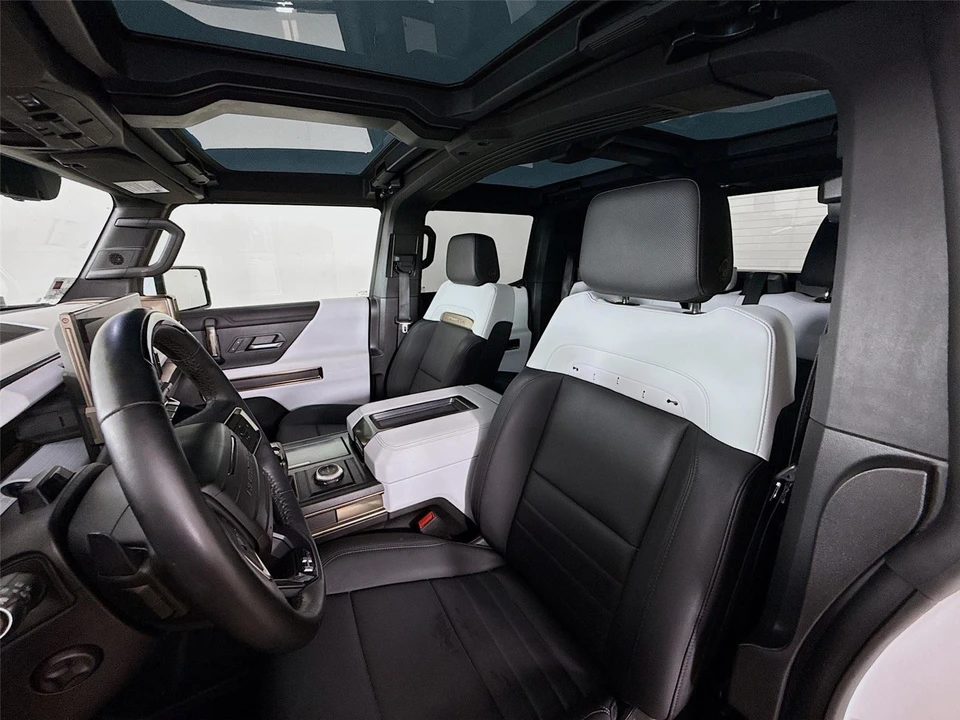 2023 GMC Hummer EV - Image 2 of 17