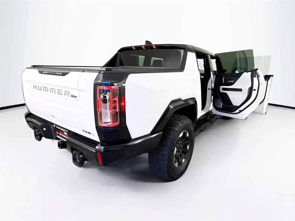 2023 GMC Hummer EV - Image 17 of 17