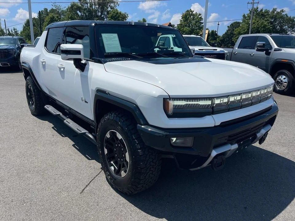 2023 GMC Hummer EV - Image 7 of 12