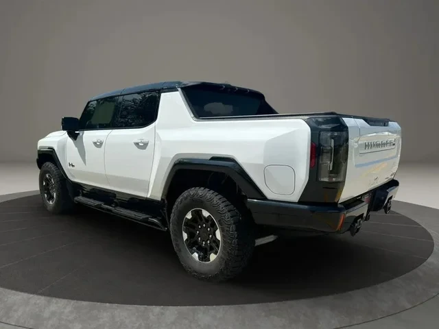 2023 GMC Hummer EV - Image 7 of 20
