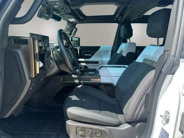 2023 GMC Hummer EV - Image 9 of 20