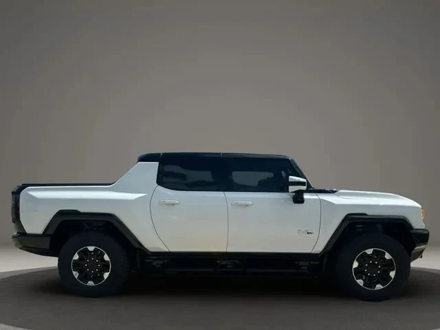 2023 GMC Hummer EV - Image 4 of 20