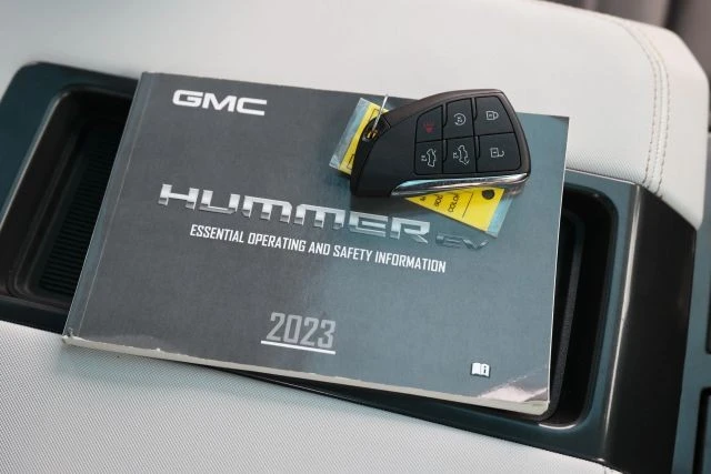 2023 GMC Hummer EV - Image 5 of 31