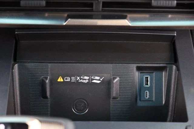 2023 GMC Hummer EV - Image 30 of 31