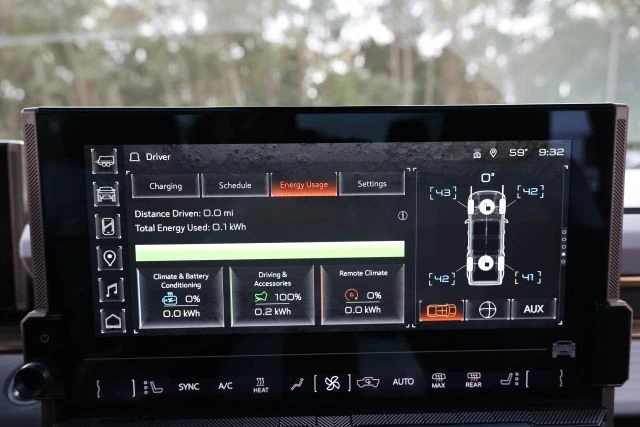 2023 GMC Hummer EV - Image 26 of 31