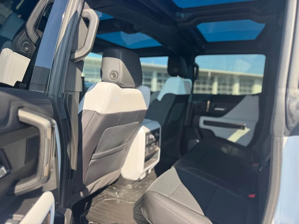 2023 GMC Hummer EV - Image 8 of 16