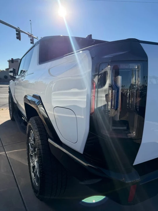 2023 GMC Hummer EV - Image 3 of 13