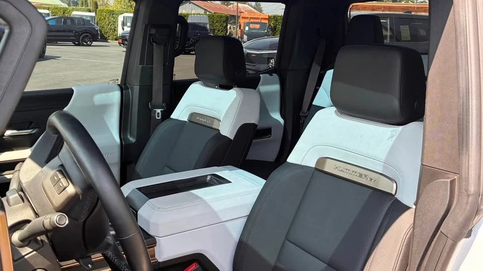 2023 GMC Hummer EV - Image 5 of 10