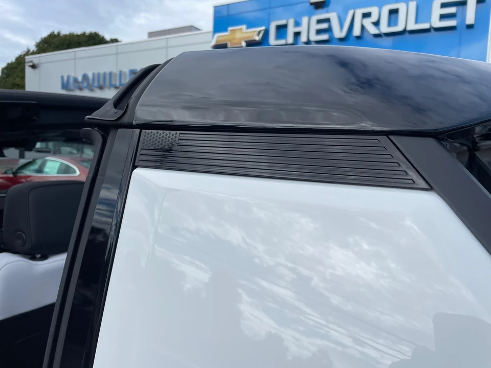 2023 GMC Hummer EV - Image 22 of 31