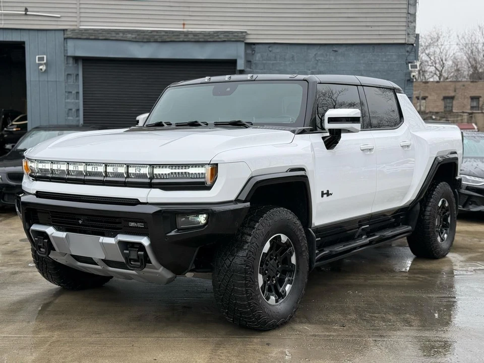 2023 GMC Hummer EV - Image 7 of 21