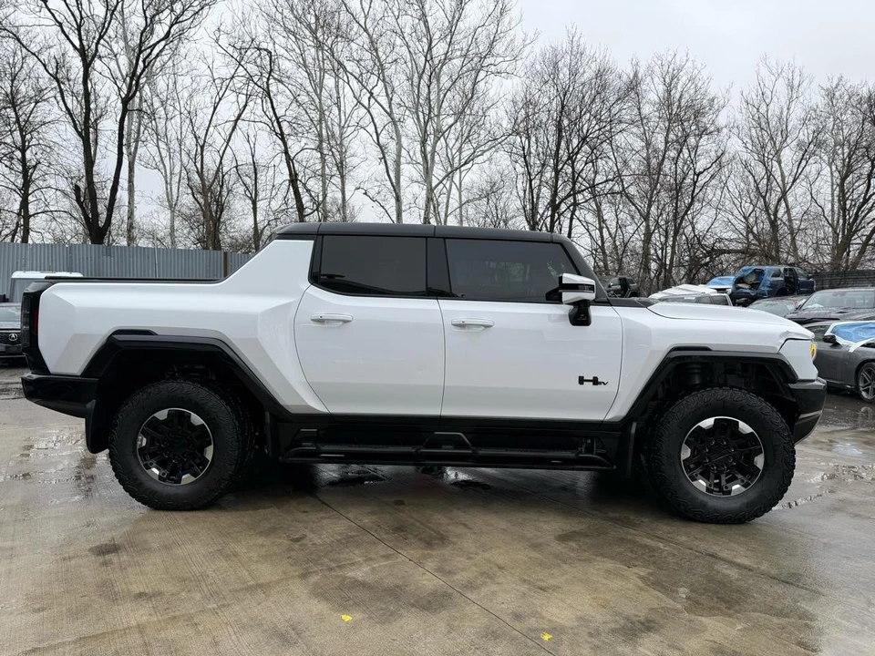 2023 GMC Hummer EV - Image 3 of 21