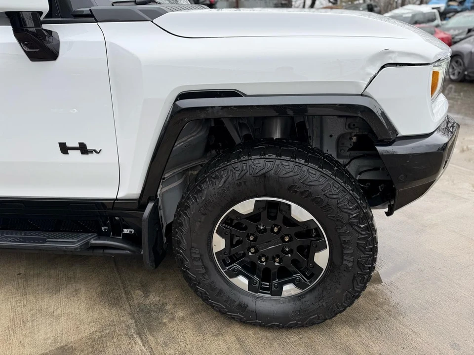 2023 GMC Hummer EV - Image 4 of 21