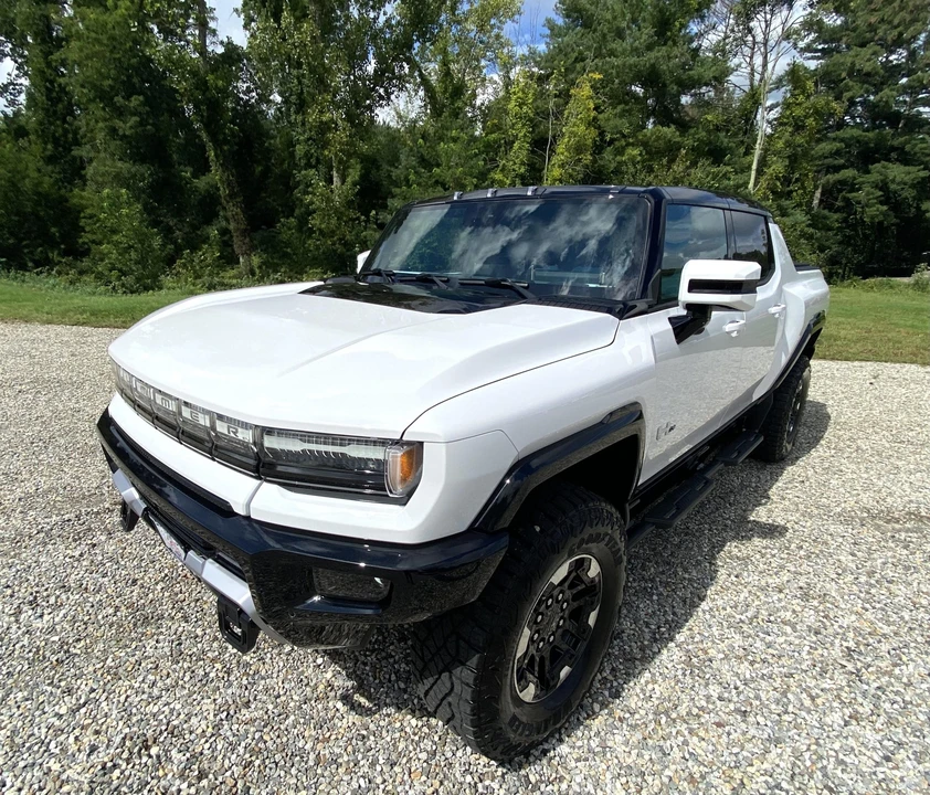 2023 GMC Hummer EV - Image 6 of 31