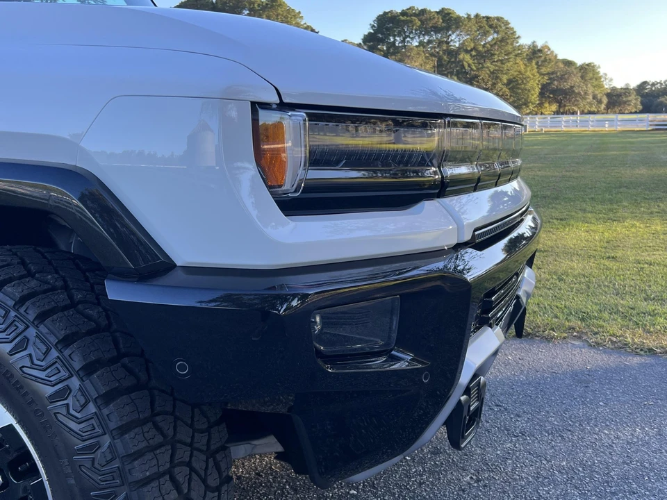 2023 GMC Hummer EV - Image 30 of 31