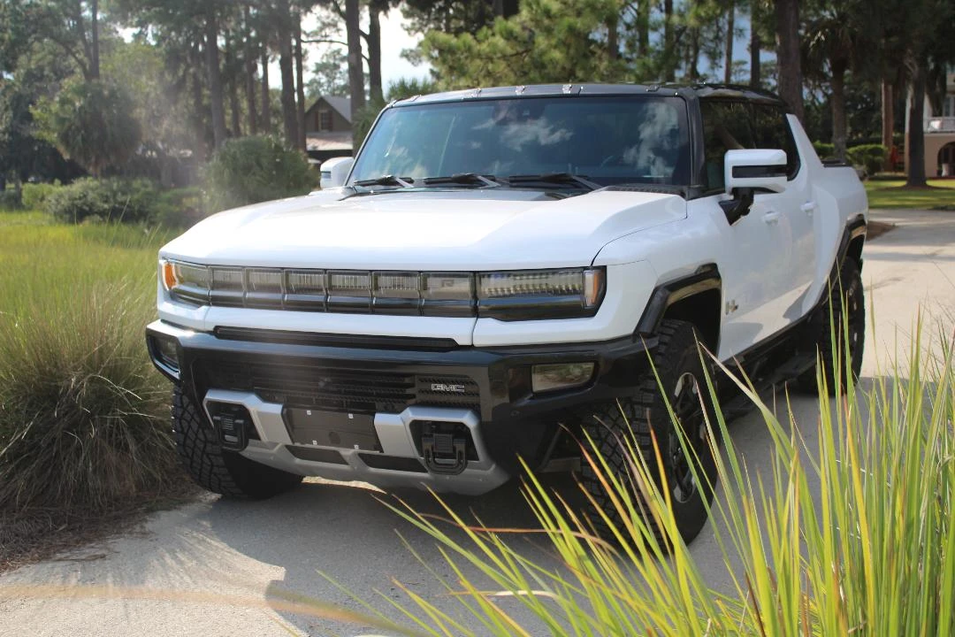 2023 GMC Hummer EV - Image 3 of 31