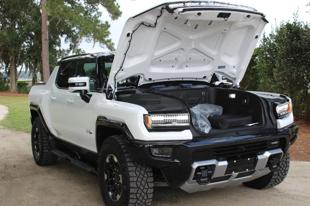2023 GMC Hummer EV - Image 23 of 31
