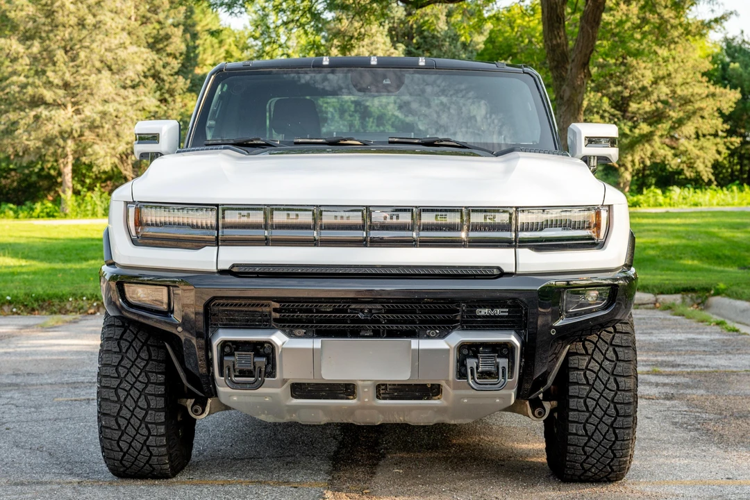 2023 GMC Hummer EV - Image 2 of 31