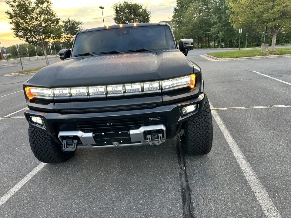2023 GMC Hummer EV - Image 3 of 31