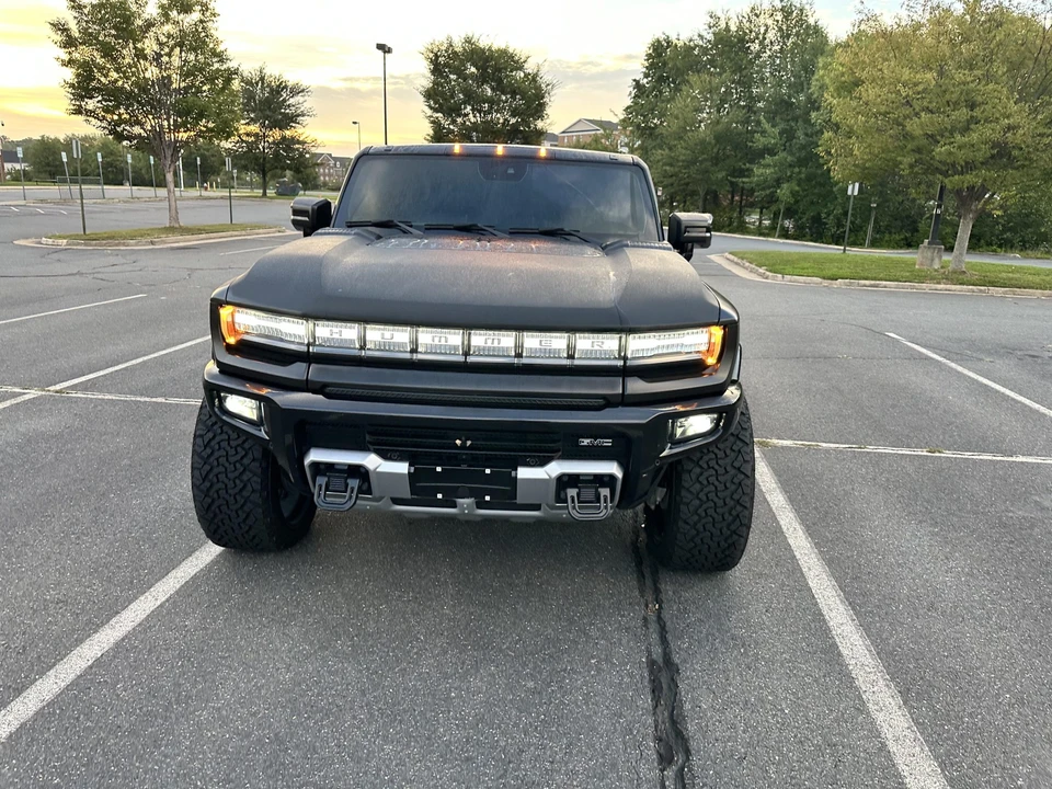 2023 GMC Hummer EV - Image 26 of 31