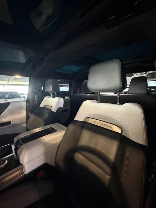2023 GMC Hummer EV - Image 8 of 9