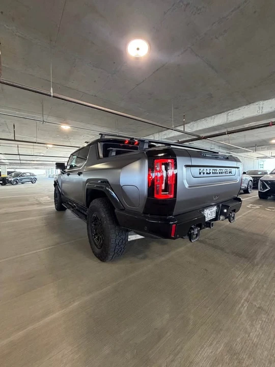 2023 GMC Hummer EV - Image 3 of 9