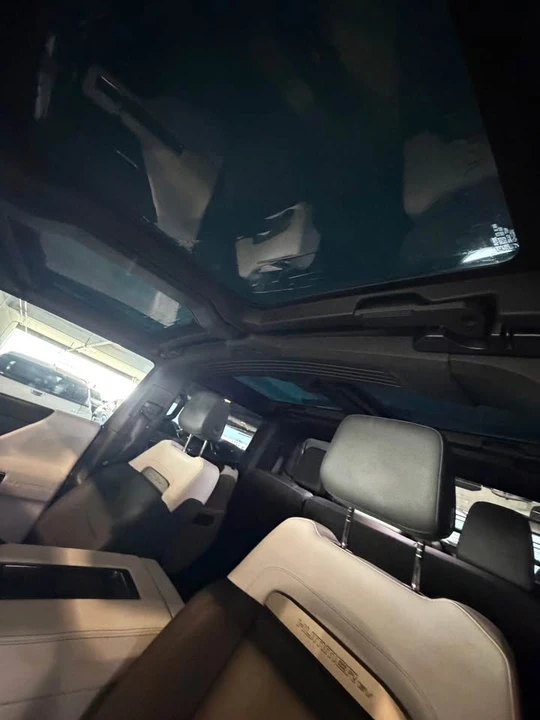 2023 GMC Hummer EV - Image 9 of 9