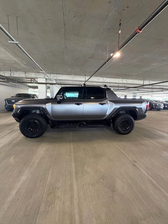 2023 GMC Hummer EV - Image 2 of 9