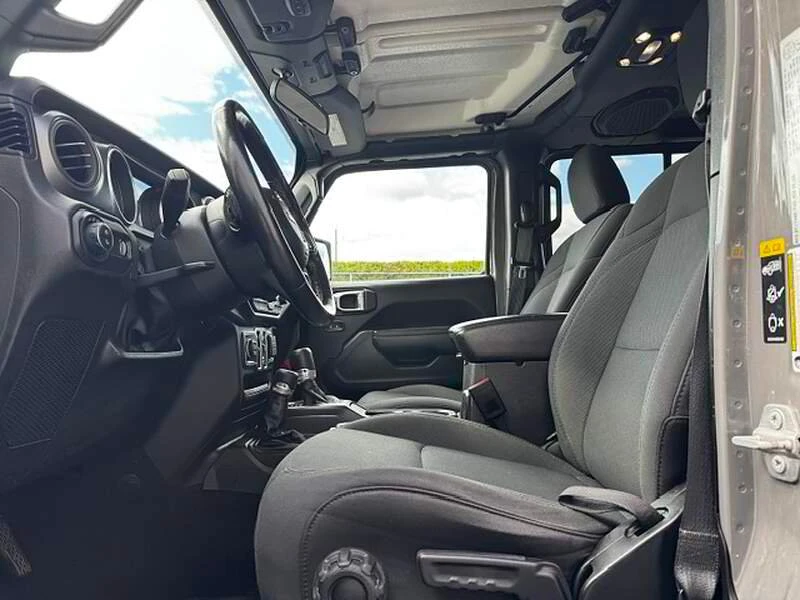 2023 GMC - Image 7 of 9