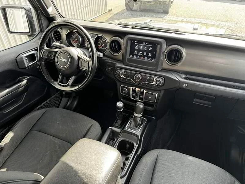 2023 GMC - Image 8 of 9