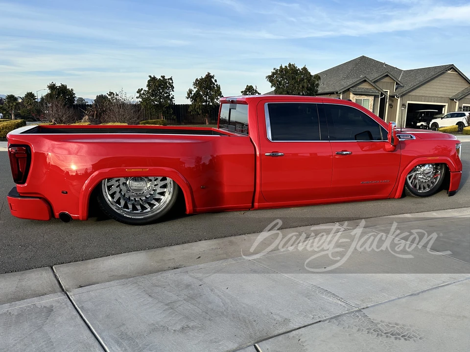 2023 GMC Sierra Heavy Duty 5th Gen - Image 5 of 8