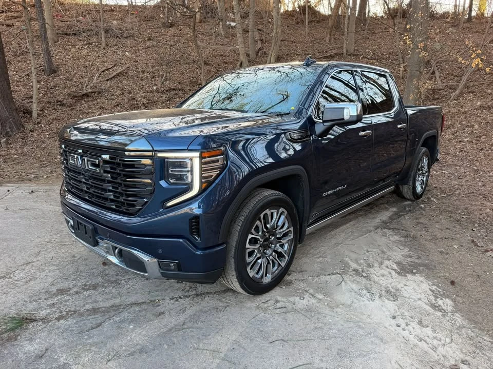 2023 GMC Sierra 5th Gen - Image 3 of 12