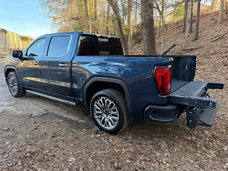 2023 GMC Sierra 5th Gen - Image 6 of 12