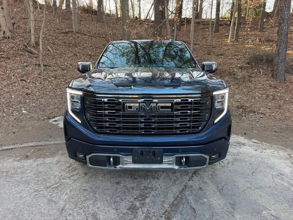 2023 GMC Sierra 5th Gen - Image 2 of 12