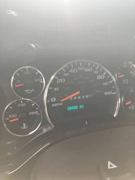 2023 GMC Savana - Image 12 of 12