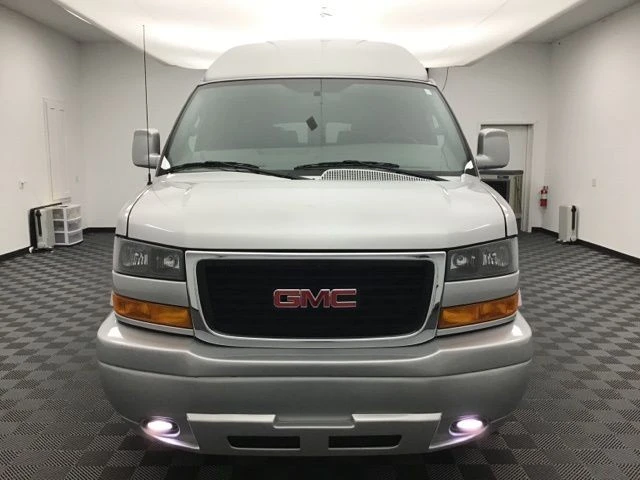 2023 GMC Savana - Image 14 of 21