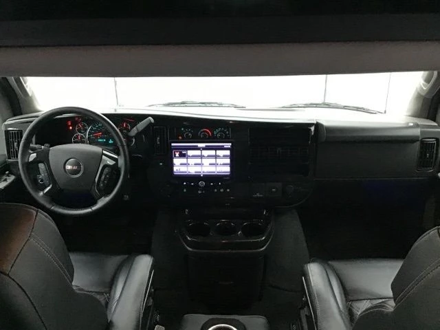 2023 GMC Savana - Image 2 of 21