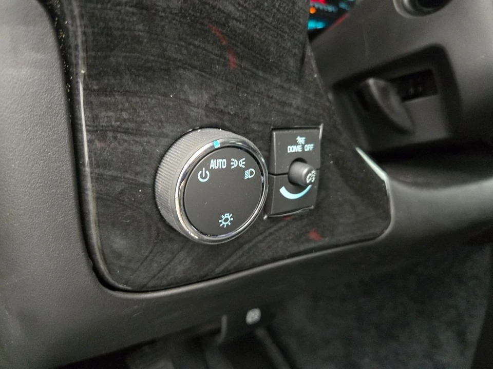 2023 GMC Savana - Image 18 of 21