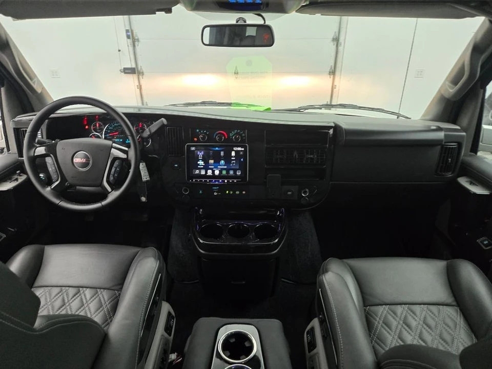 2023 GMC Savana - Image 2 of 21